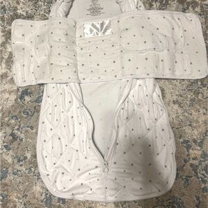 Dreamlands Baby Weighted Swaddle 0-6 mos.